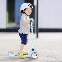 Bluey Tilt/Turn Scooter With Light Up Wheels -Bluey Deals Store GUEST 06f8430b ec49 4a79 89ca 5233a6db281a